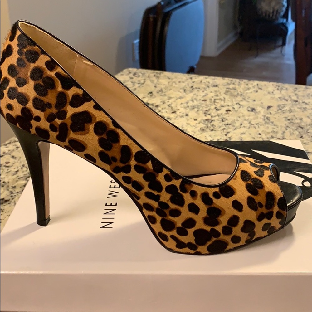 Nine West Leopard Pumps size 9